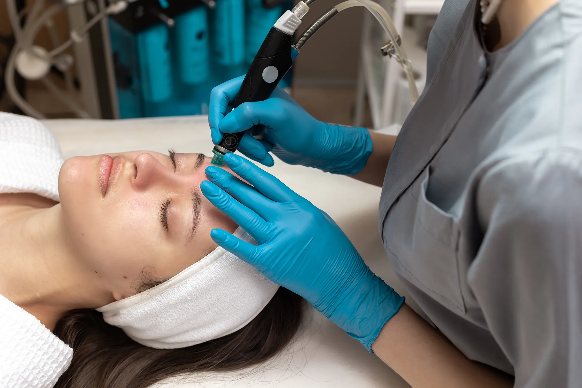 Hydrafacial, facial, skincare, Revitalizing , spa, salon, Eye Designer, Soin du Visage